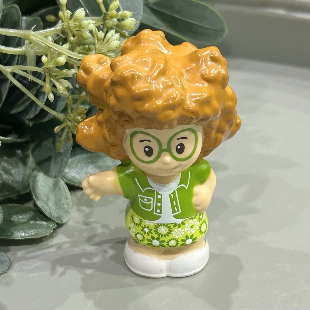 Fisher Price Little People Sofie 2012 Red Hair Green Glasses And Outfit